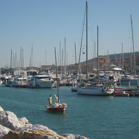 I Papaveri Apartments San Vincenzo Kültér fotó