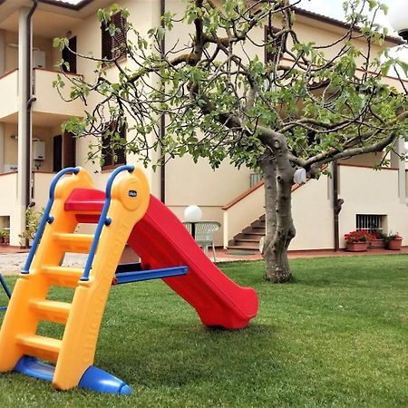 I Papaveri Apartments San Vincenzo Kültér fotó