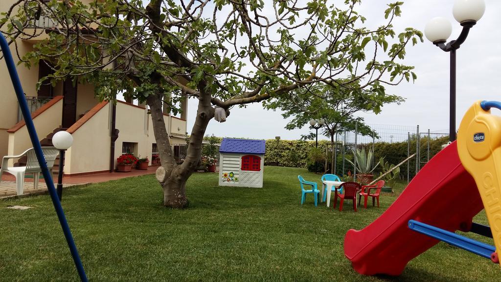 I Papaveri Apartments San Vincenzo Kültér fotó
