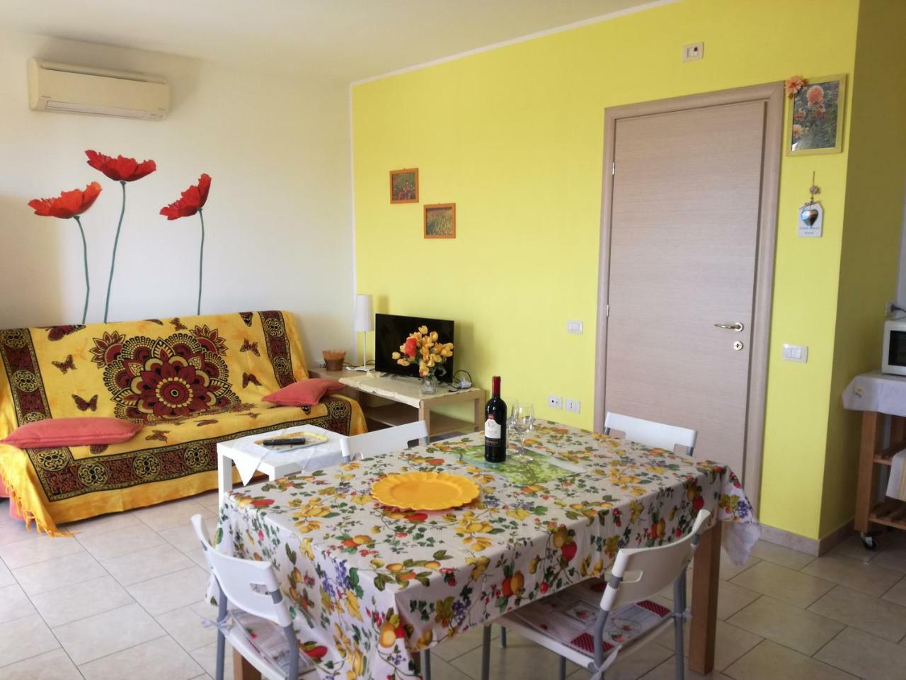 I Papaveri Apartments San Vincenzo Kültér fotó